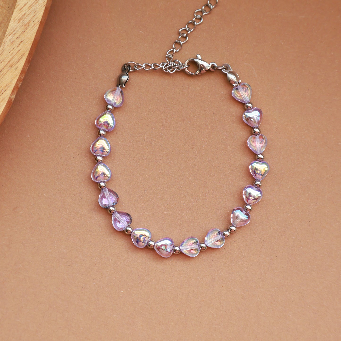 Armband mit Perlen in Herzform, Lilac und Silber