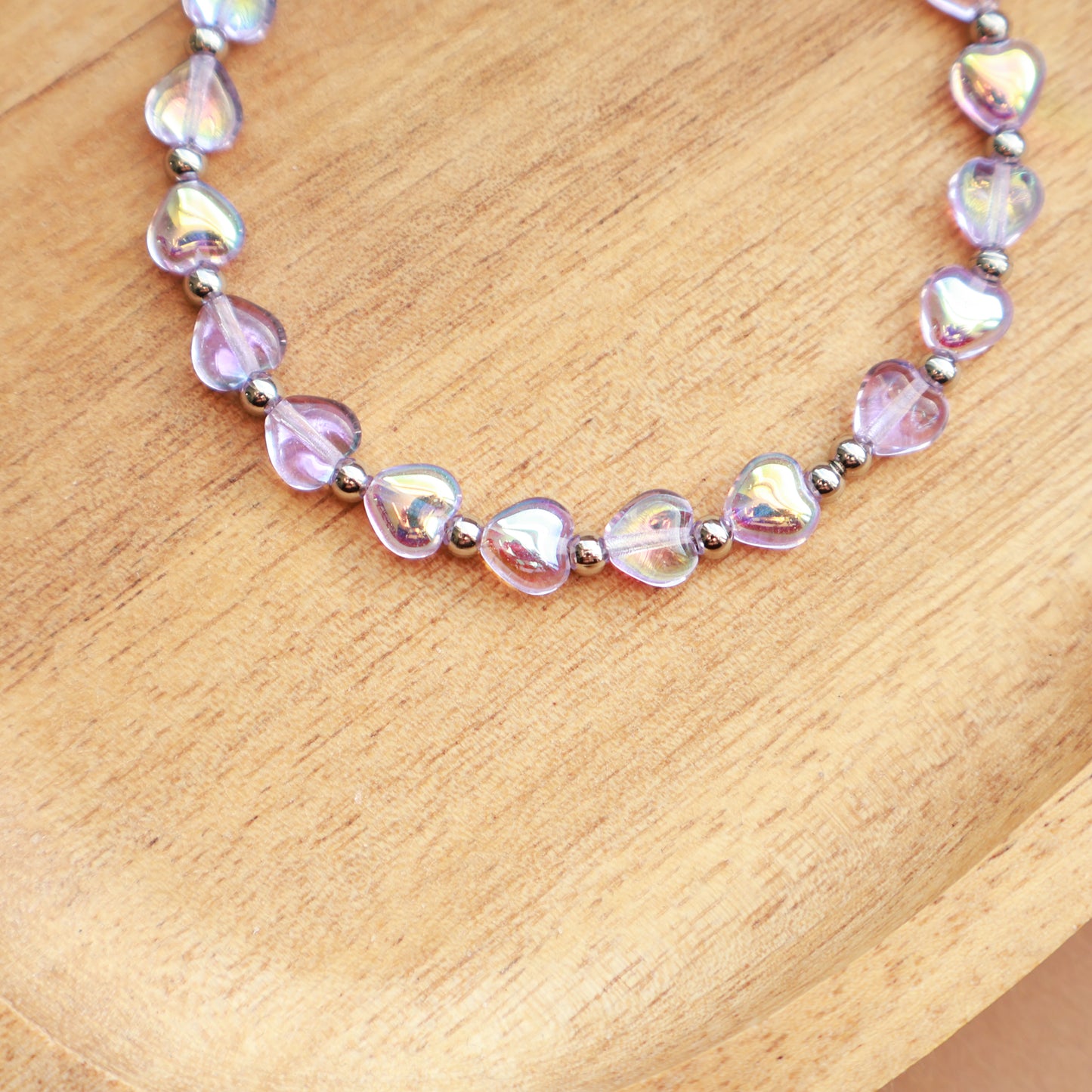 Armband mit Perlen in Herzform, Lilac und Silber
