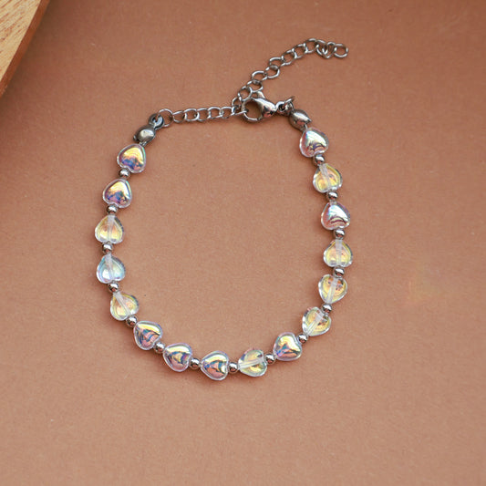 Armband mit Perlen in Herzform, Weiß/Kristall und Silber