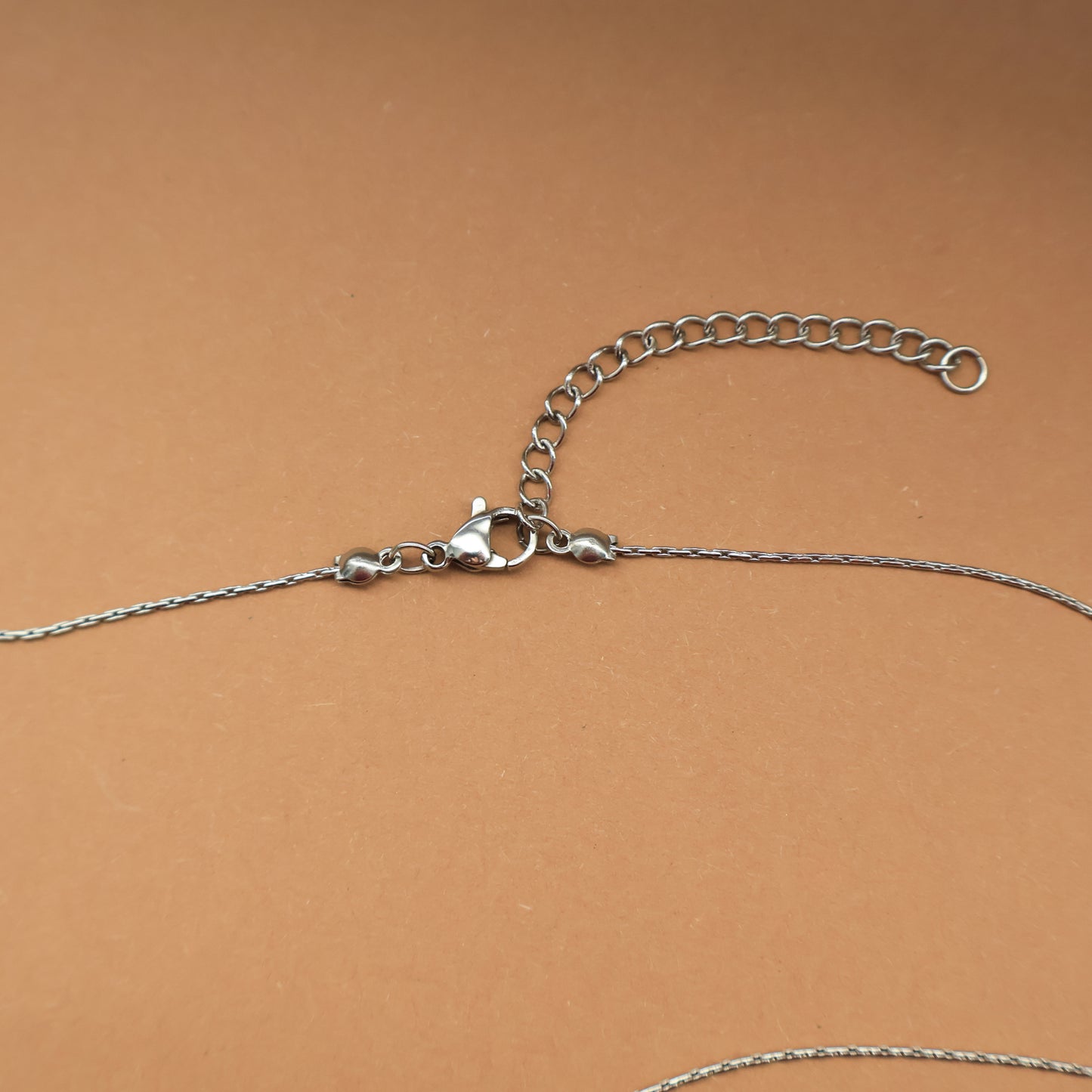 Silber Halskette mit strukturierter Kugel, Edelstahl