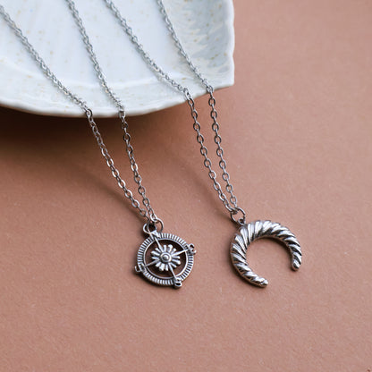 Halskette Silber mit Halbmond Anhänger aus Edelstahl