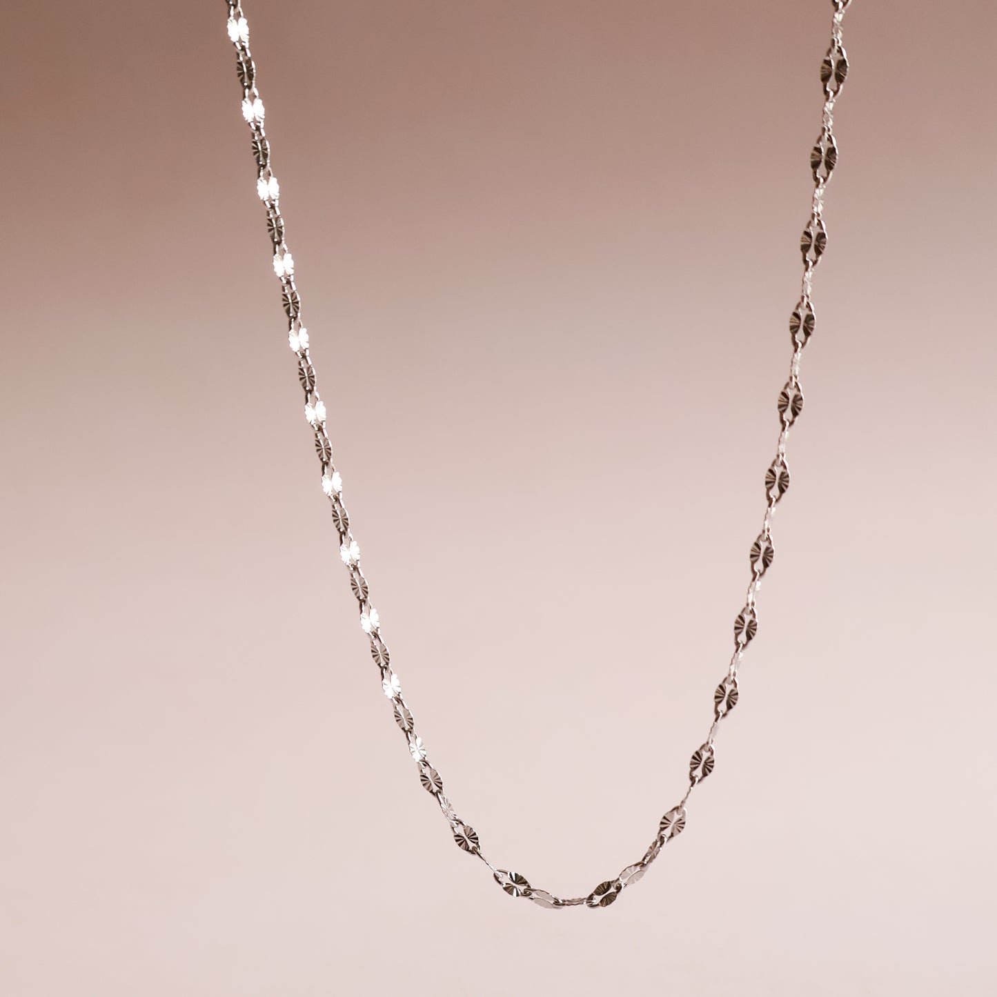 Funkelnde Halskette in Silber aus Edelstahl