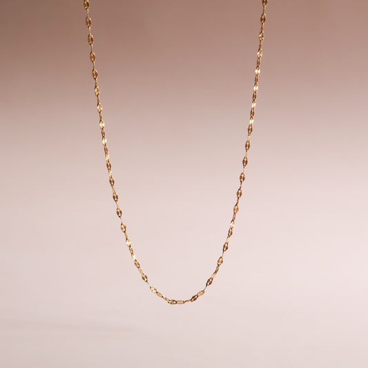 Funkelnde Halskette in Gold  aus Edelstahl