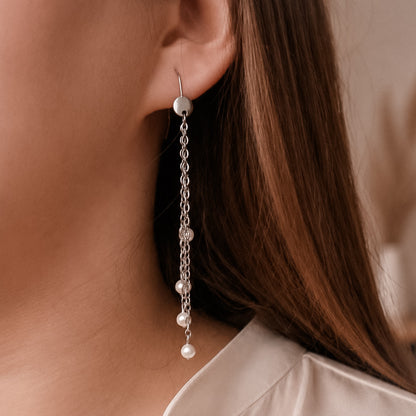 Lange Ohrringe in Silber mit echten Muschelkernperlen, Edelstahl