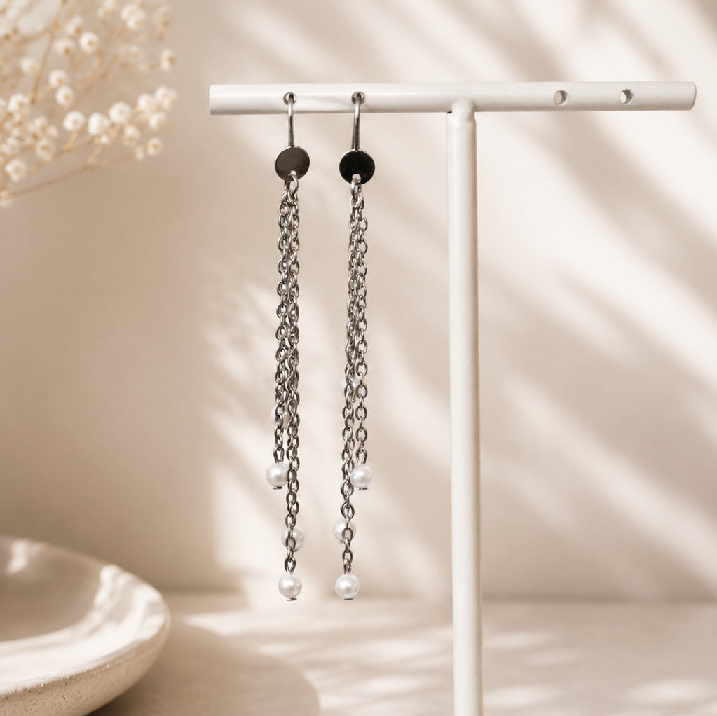Lange Ohrringe in Silber mit echten Muschelkernperlen, Edelstahl