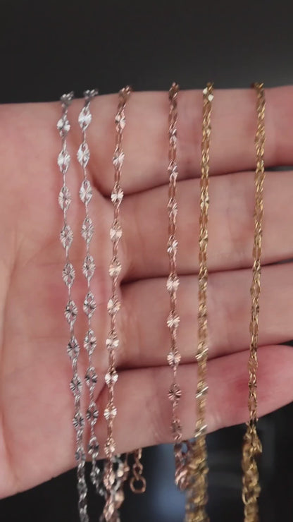 Silber Fußkettchen aus Edelstahl, filigraner Fußschmuck mit funkelnden Details