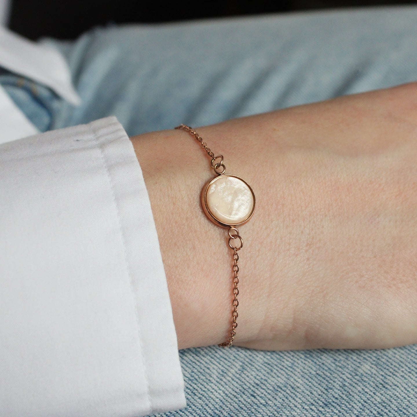 Armband Rosegold mit Stein in Cremeweiß