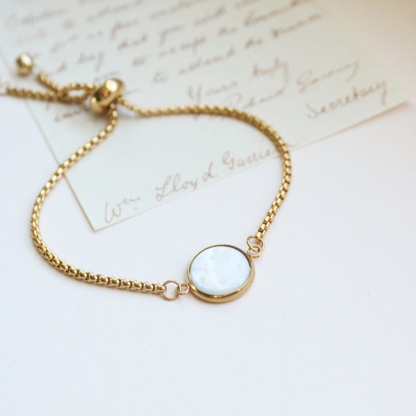 Armband Gold mit Stein in Weiß, verstellbar