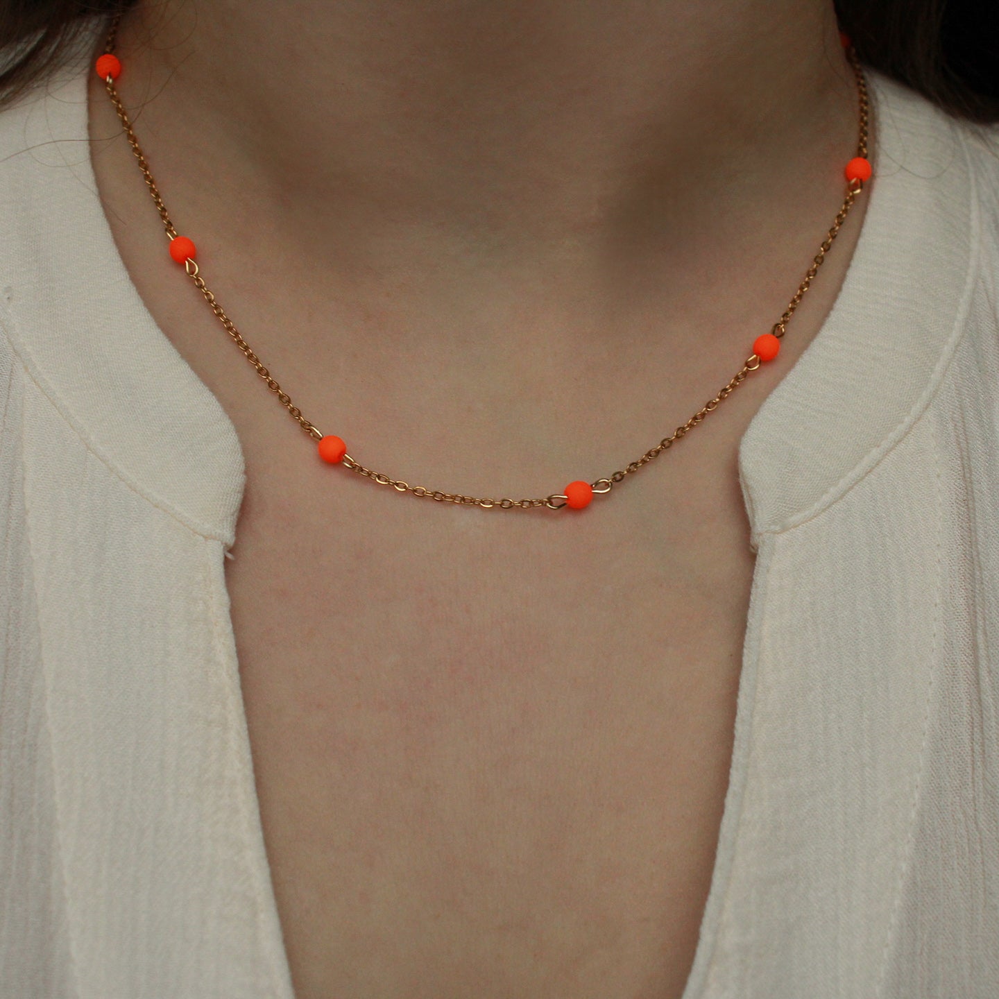 Halskette Gold mit kleinen Perlen in Orange, Neon Orange, Edelstahl