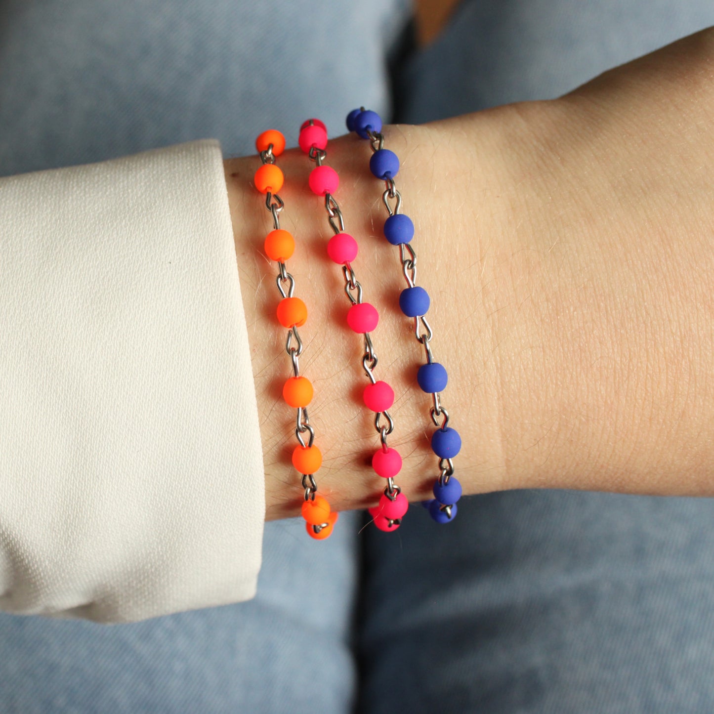 Armband Silber mit kleinen Perlen in Orange, Neon, Edelstahl