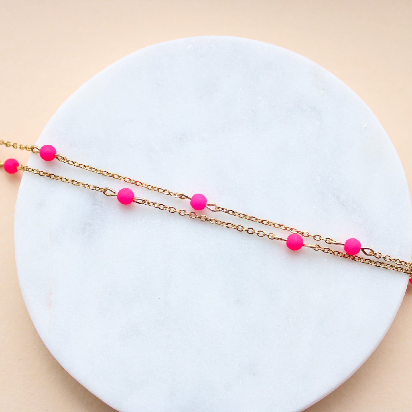 Halskette Gold mit kleinen Perlen in Pink, Neon Pink, Edelstahl